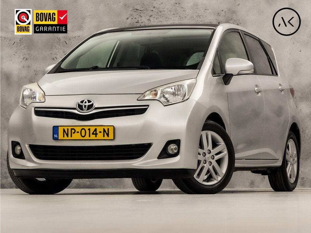 Toyota Verso-S 1.3 VVT-i Dynamic Automaat (PANORAMADAK, NAVI, Stof, Gebruikt, Zwart, 4 cilinders