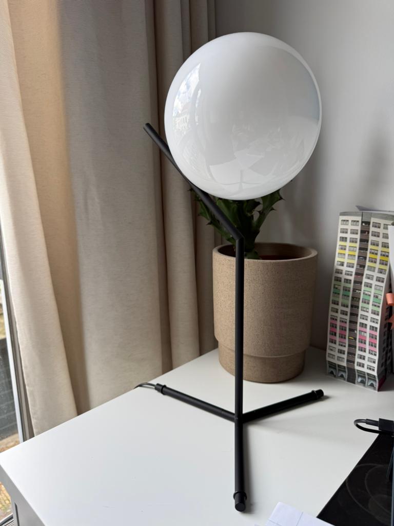 Flos tafellamp of bureau zgan, Huis en Inrichting, Ophalen, Zo goed als nieuw, Minder dan 50 cm