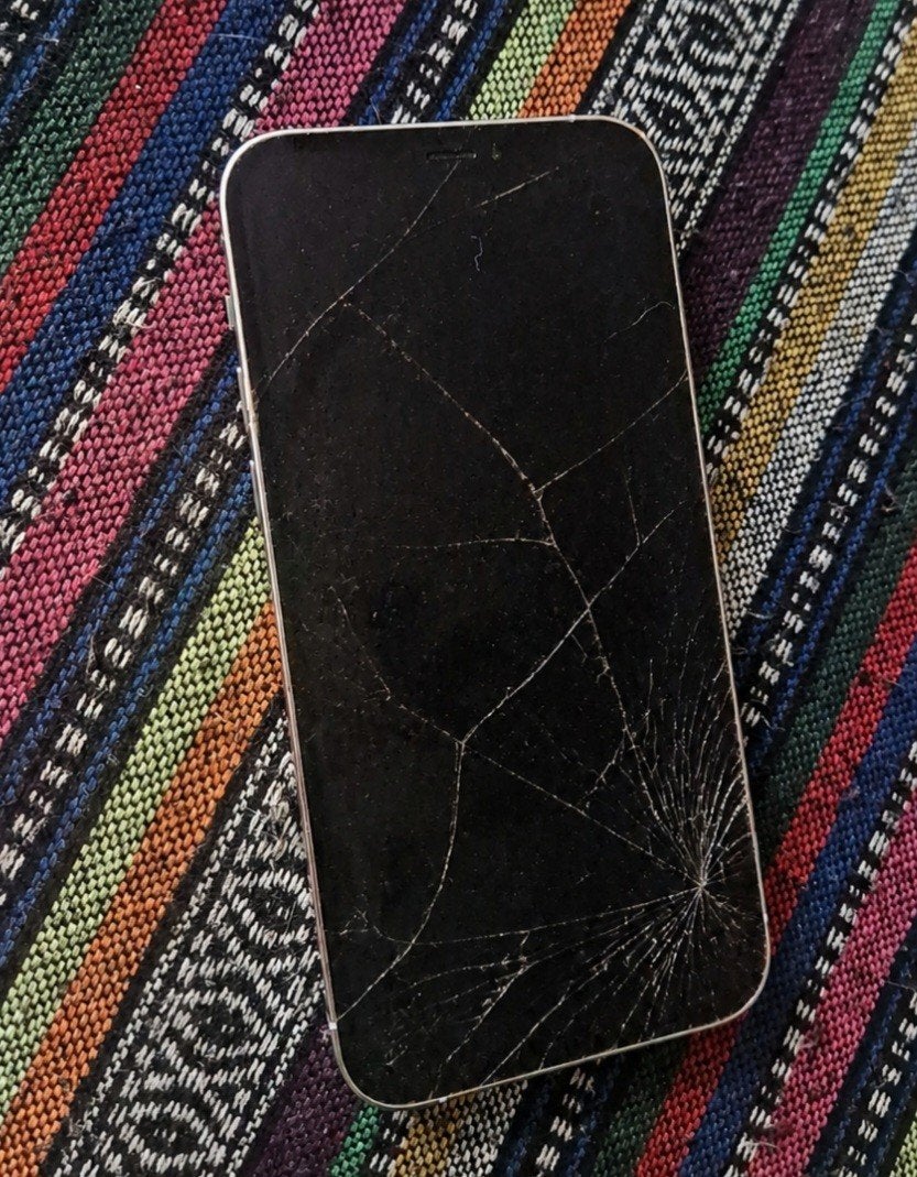 Kapotte iPhone 12 Pro - Voor onderdelen of reparatie, Ophalen, Niet werkend, IPhone 12 Pro