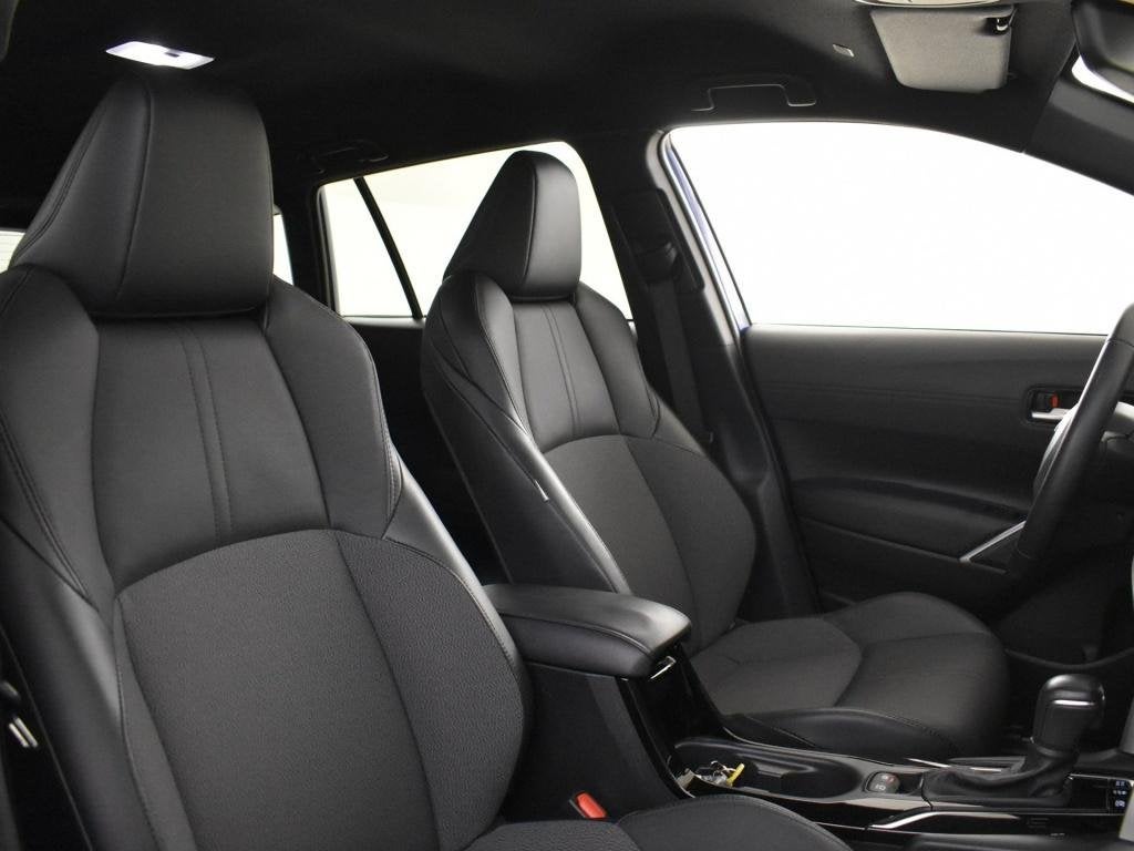 Toyota Corolla Cross Hybrid 200 Style | Trekhaak | 1/2 leder, 12 maanden, Stof, Gebruikt, 4 cilinders