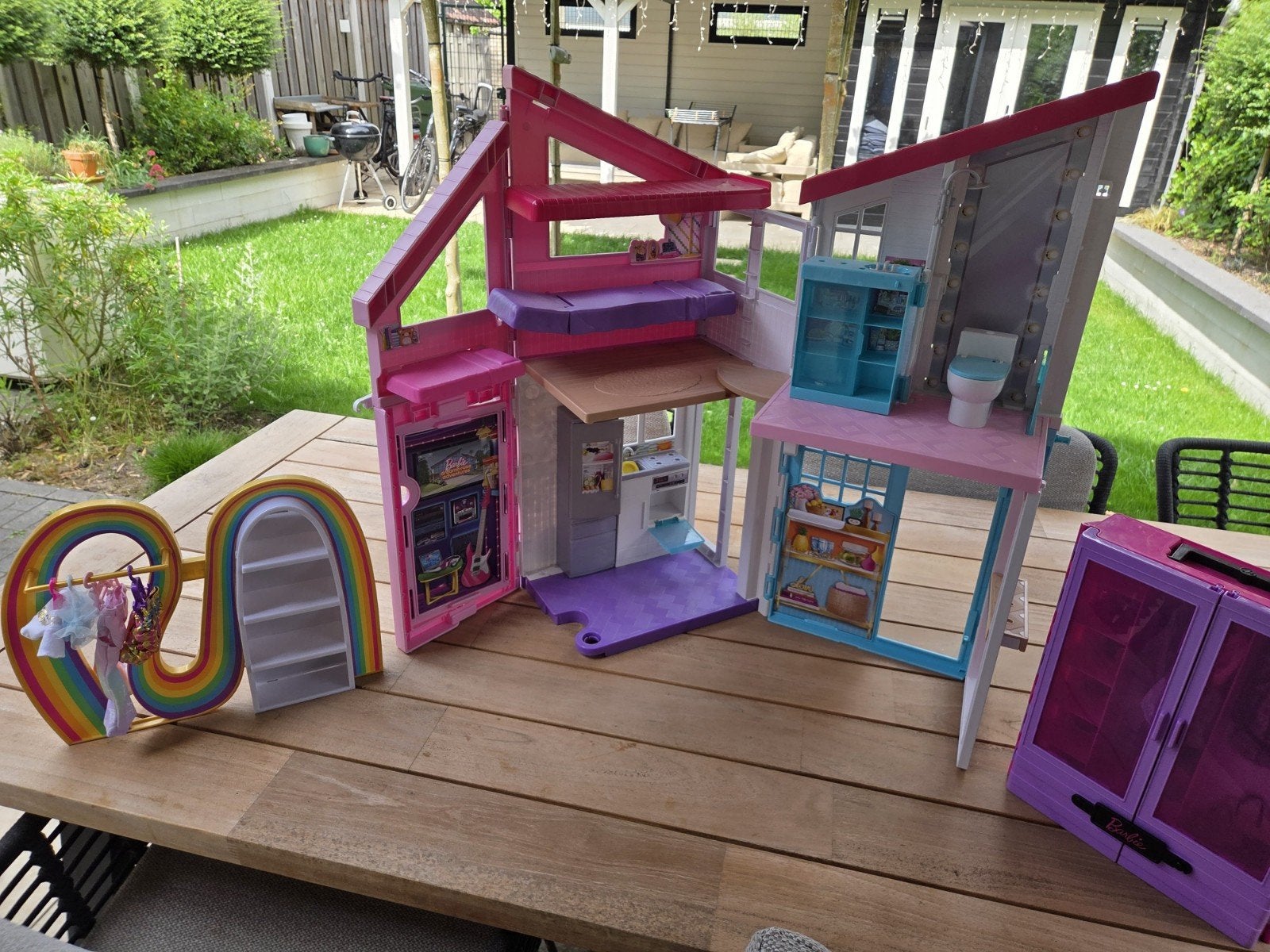 Barbie Malibu Huis met accessoires, Ophalen, Zo goed als nieuw, Barbie