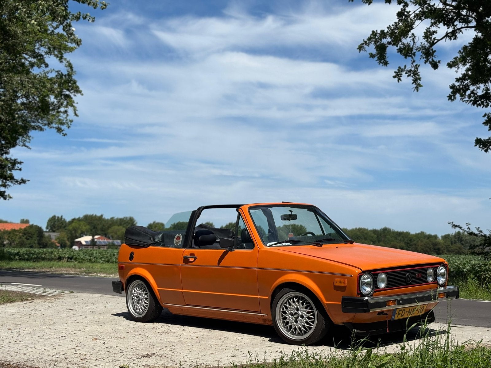 Volkswagen Golf 1.6 Cabriolet 1983 Nepal Orange, Voorwielaandrijving, 101 pk, Zwart, Leder