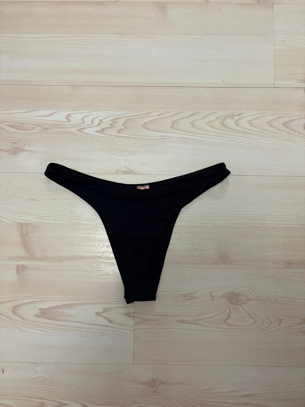 Zwart Hunkemöller bikinibroekje maat S, Kleding | Dames, Badmode en Zwemkleding, Ophalen of Verzenden, Zo goed als nieuw, Zwart