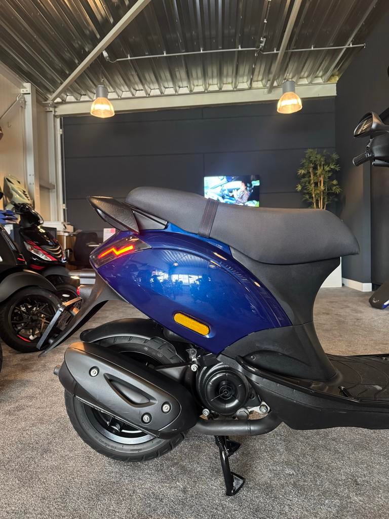 Piaggio Zip 50s |  Custom | Full Option | Brom | Nieuwstaat, Ophalen, Maximaal 45 km/u, Zip, Zo goed als nieuw