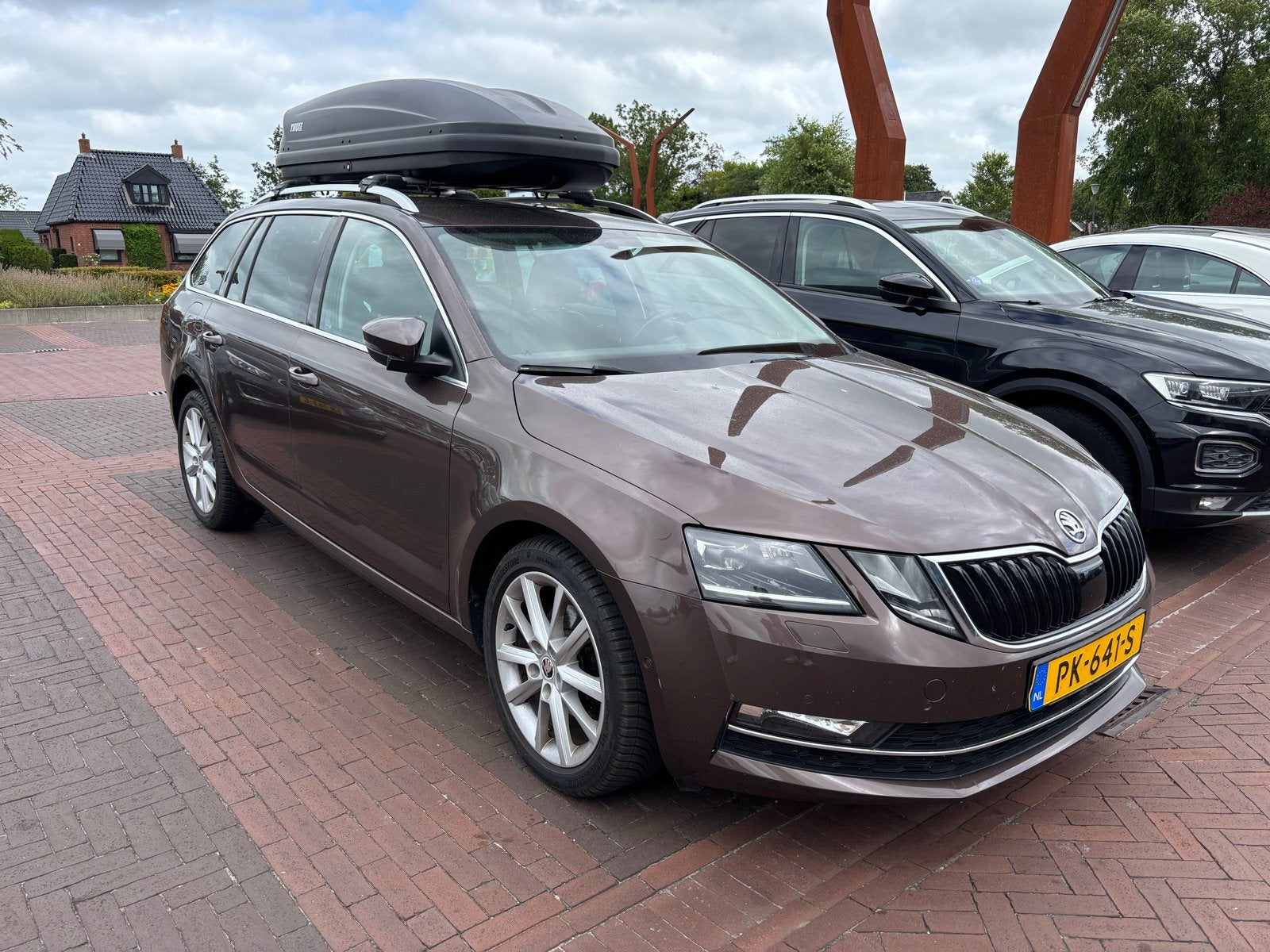 Thule Pacific L dakkoffer te huur - 420 liter, Ophalen, Gebruikt