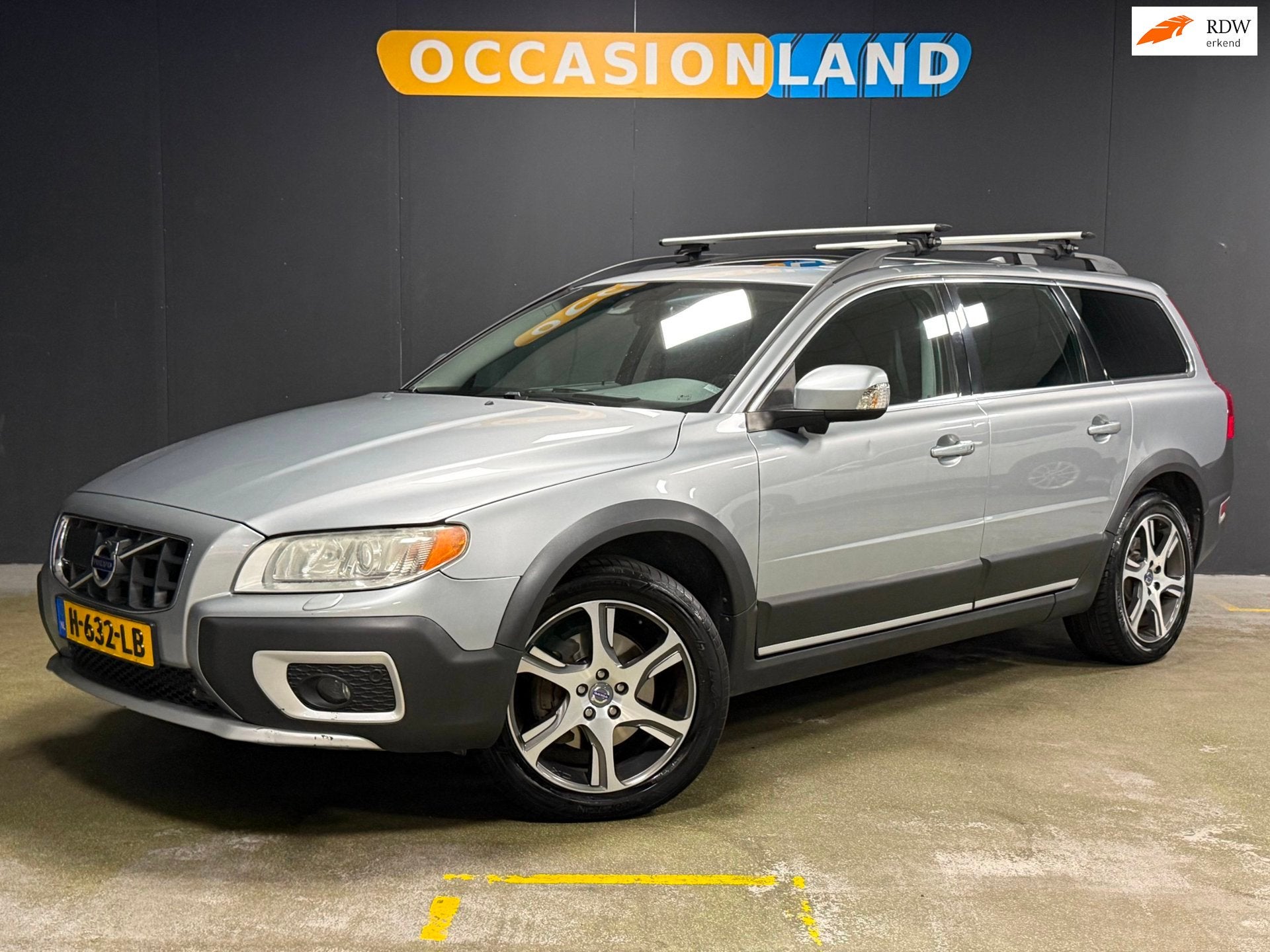 Volvo XC70 2.4 D5 Summum|KANTELDAK|TREKHAAK|DODEHOEK|LEDER|A, Auto's, Volvo, Automaat, Euro 5, Gebruikt, Zwart