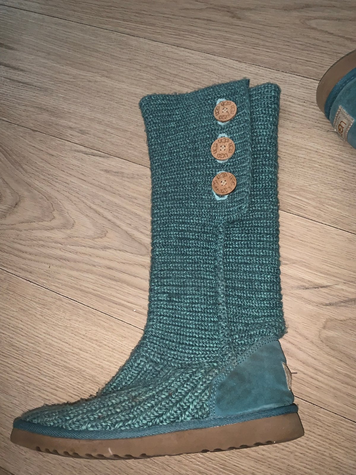 Ugg laarzen gebreid met knopen - Maat 39, Hoge laarzen, Ophalen of Verzenden, Zo goed als nieuw, Groen
