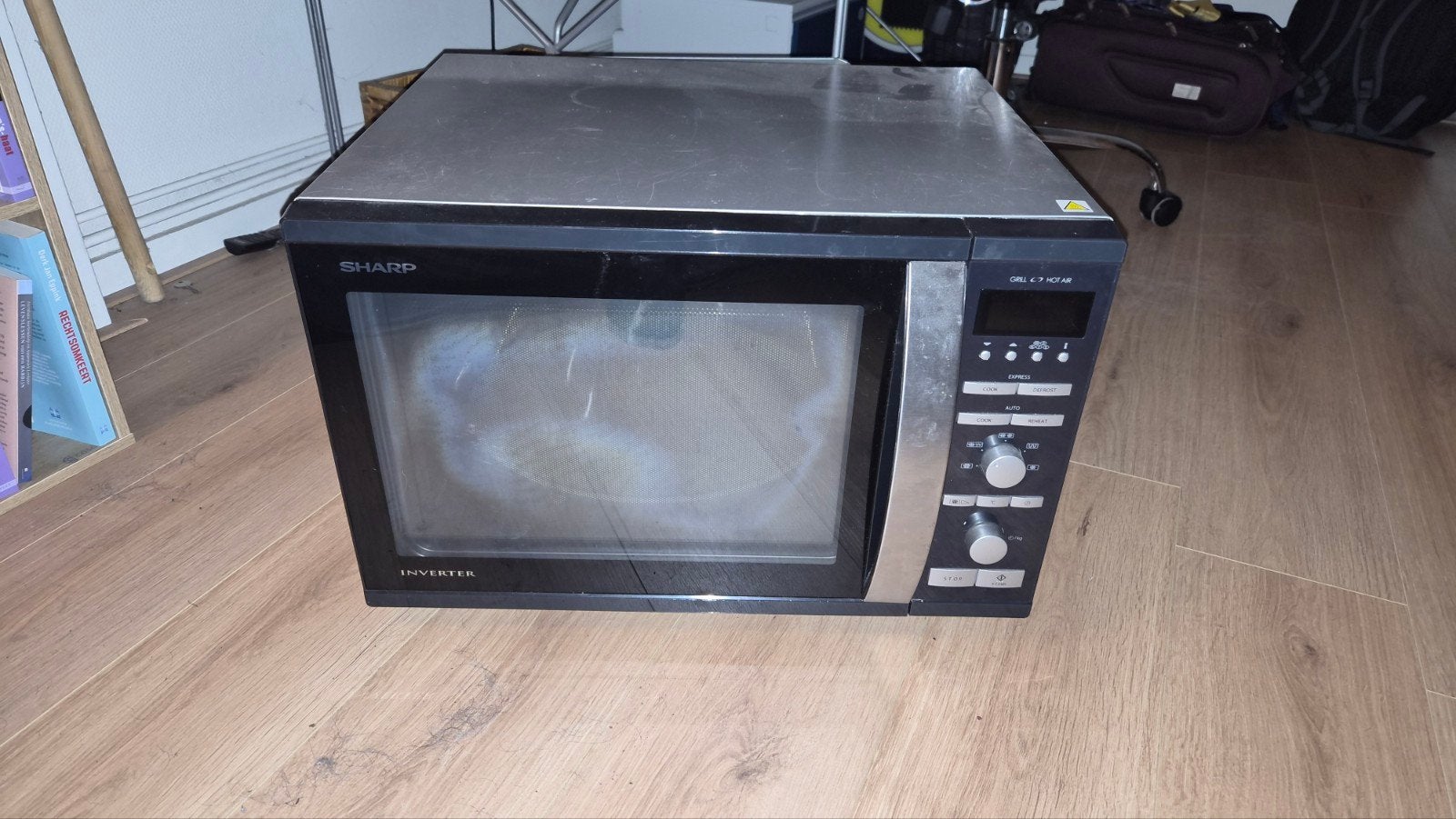 Sharp Combimagnetron - Grill & Hete Lucht Functie, Ophalen, Combimagnetron, Gebruikt, Draaiplateau