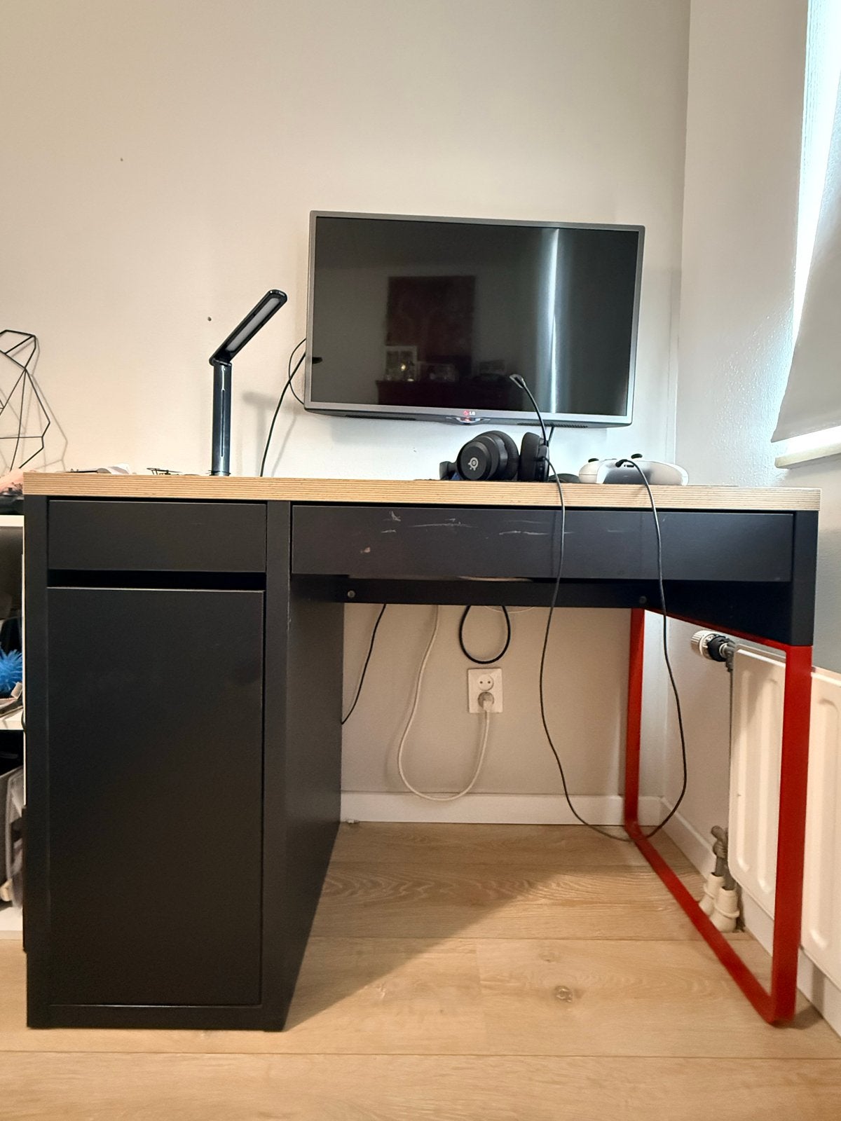 IKEA bureau met lades - Zwart/Rood, Ophalen, Zwart, Gebruikt, Met lades