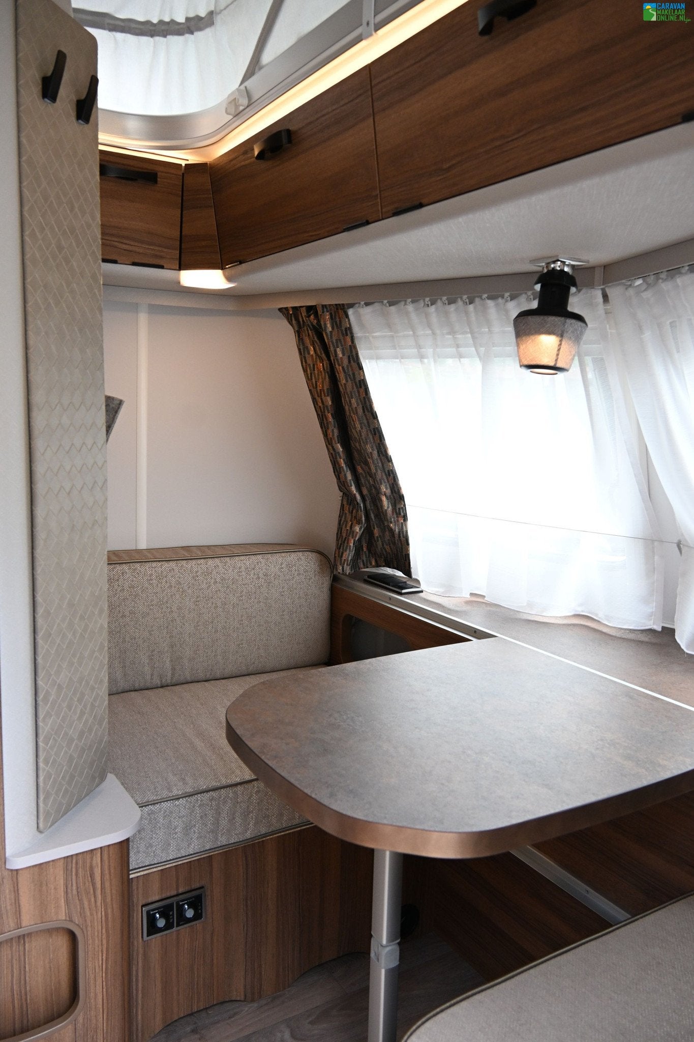 Foto 6 van Eriba Touring Triton 430 Mover Cass.luifel Boiler COMPLEET!