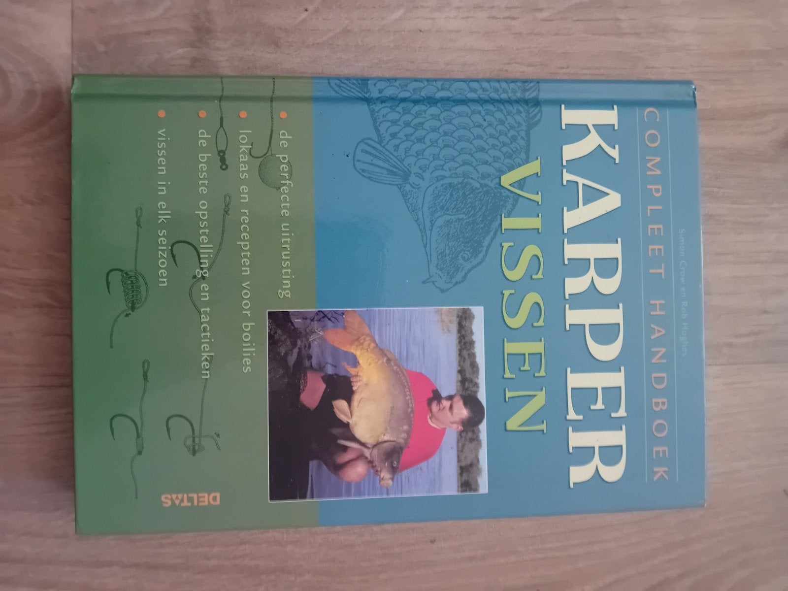 Karper Vissen Compleet Handboek - Simon Crow & Rob Hughes, Ophalen of Verzenden, Gelezen, Simon Crow & Rob Hughes, Watersport en Hengelsport