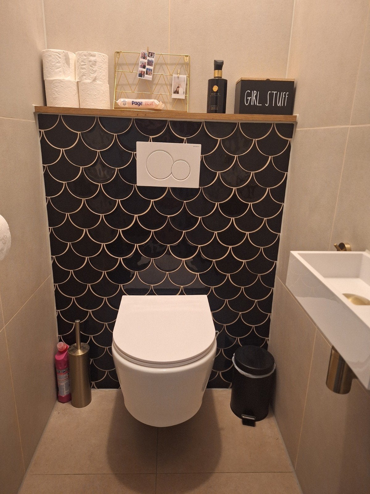 130 kleine tegels voor WC achterwand of nis, Doe-het-zelf en Verbouw, Tegels, Ophalen, Minder dan 20 cm, Minder dan 5 m², Wandtegels
