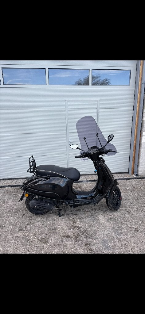 Vespa Sprint Full Black, Fietsen en Brommers, Scooters | Vespa, Zo goed als nieuw, Vespa S, Maximaal 45 km/u, Benzine, Ophalen