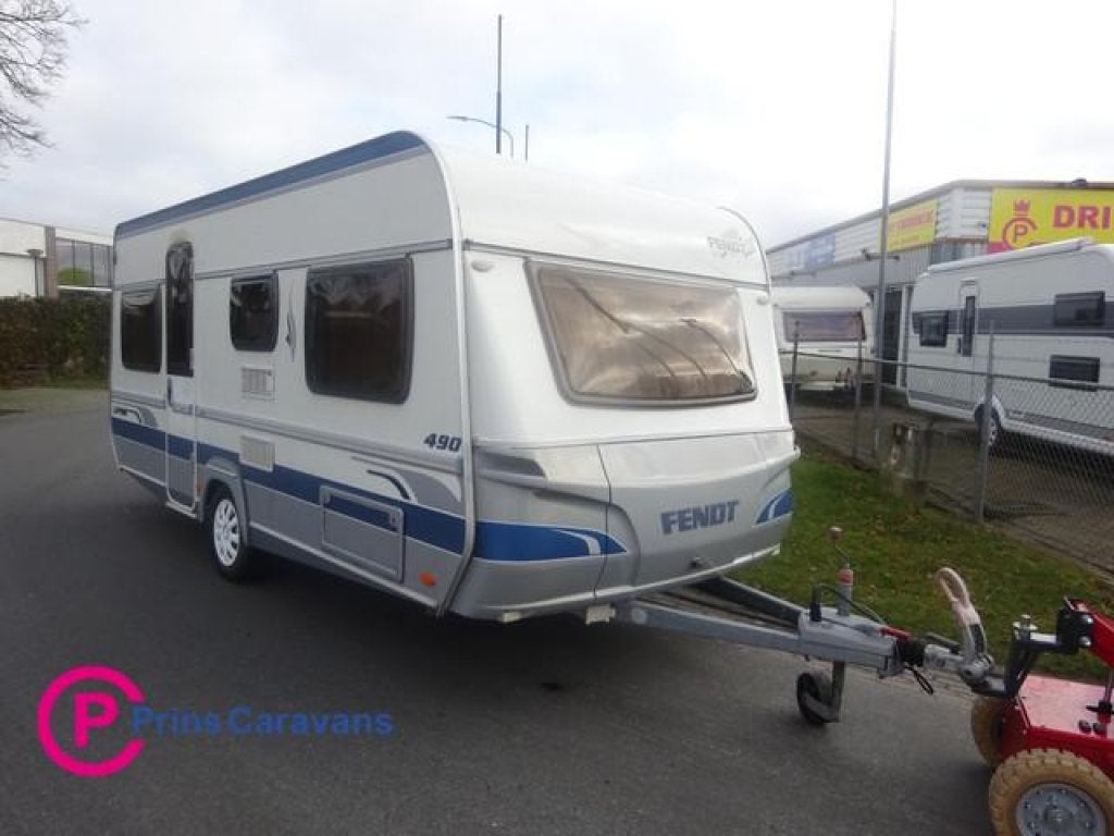 Fendt Saphir 490 Dwars Bed + Rondzit, Caravans en Kamperen, Schokbreker, Bedrijf, Fendt, Tot en met 4