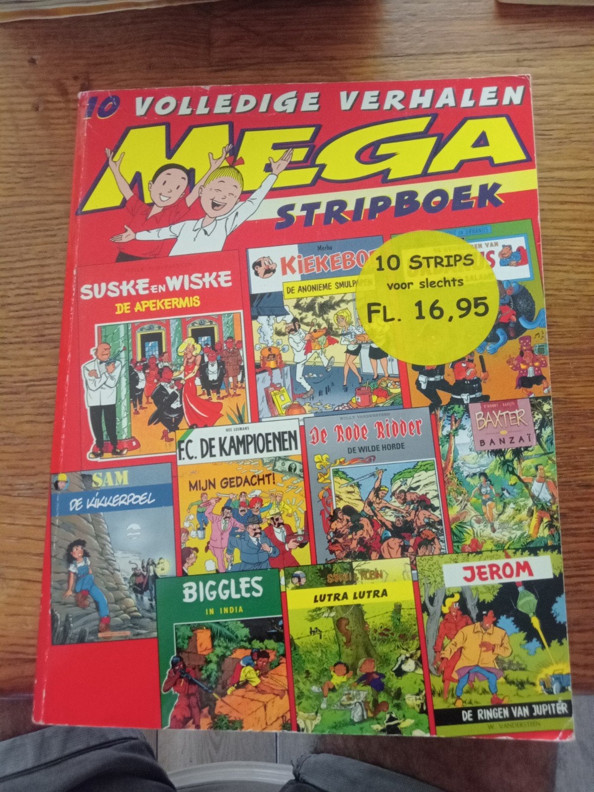 Mega Stripboek - 10 Volledige Verhalen, Meerdere stripboeken, Ophalen of Verzenden, Gelezen, Diverse auteurs