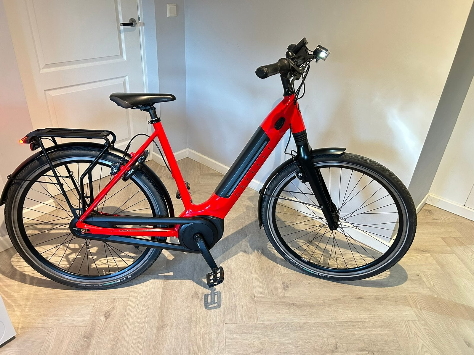 PRACHTSTAAT Gazelle Ultimate C8 57cm 500wh 6000km damesfiets, Gazelle, Gazelle, Ophalen of Verzenden, Zo goed als nieuw