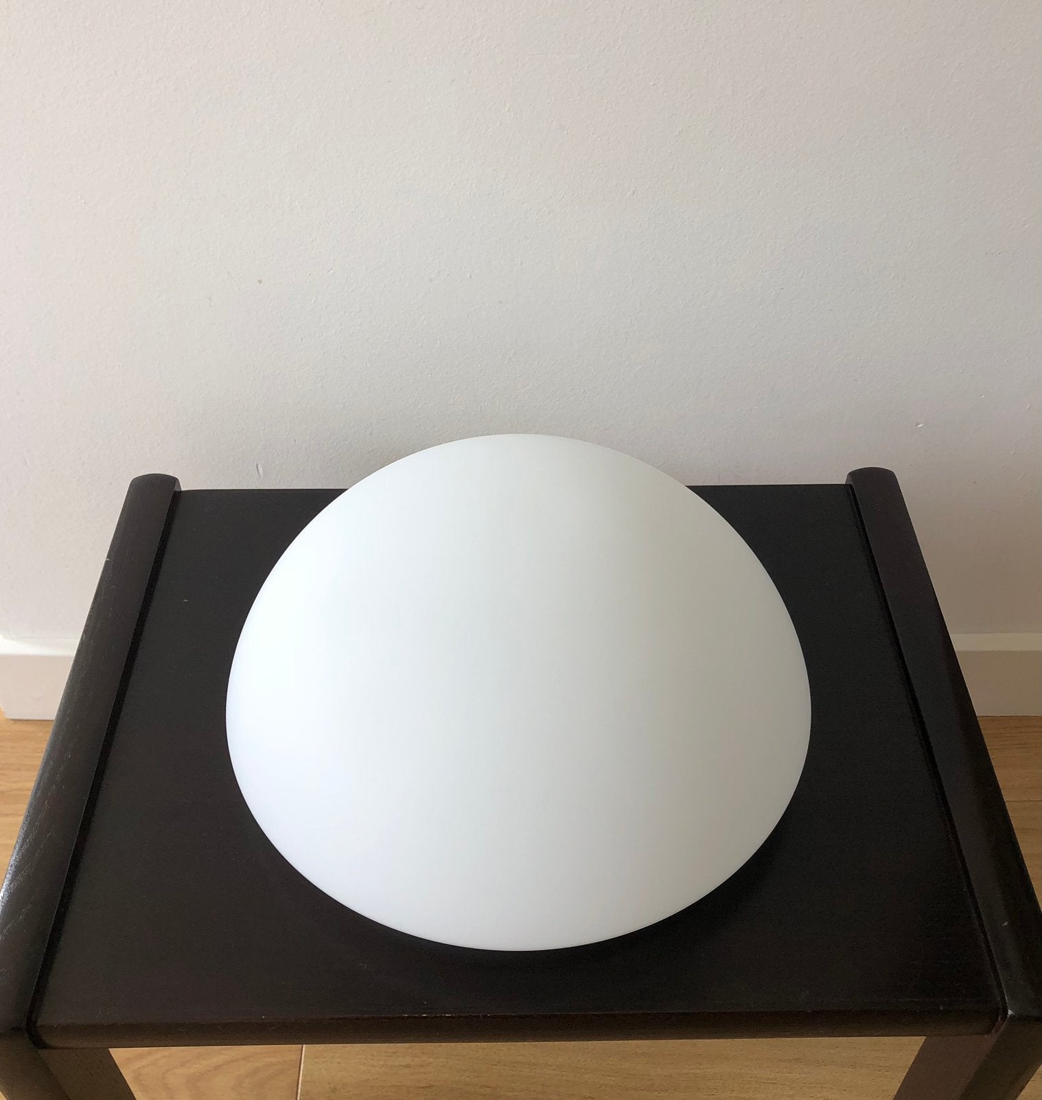 XL Glashutte Limburg wit opaalglazen plafondlamp | Ø30 cm, Huis en Inrichting, Ophalen of Verzenden, Nieuw, Minimalistisch modern