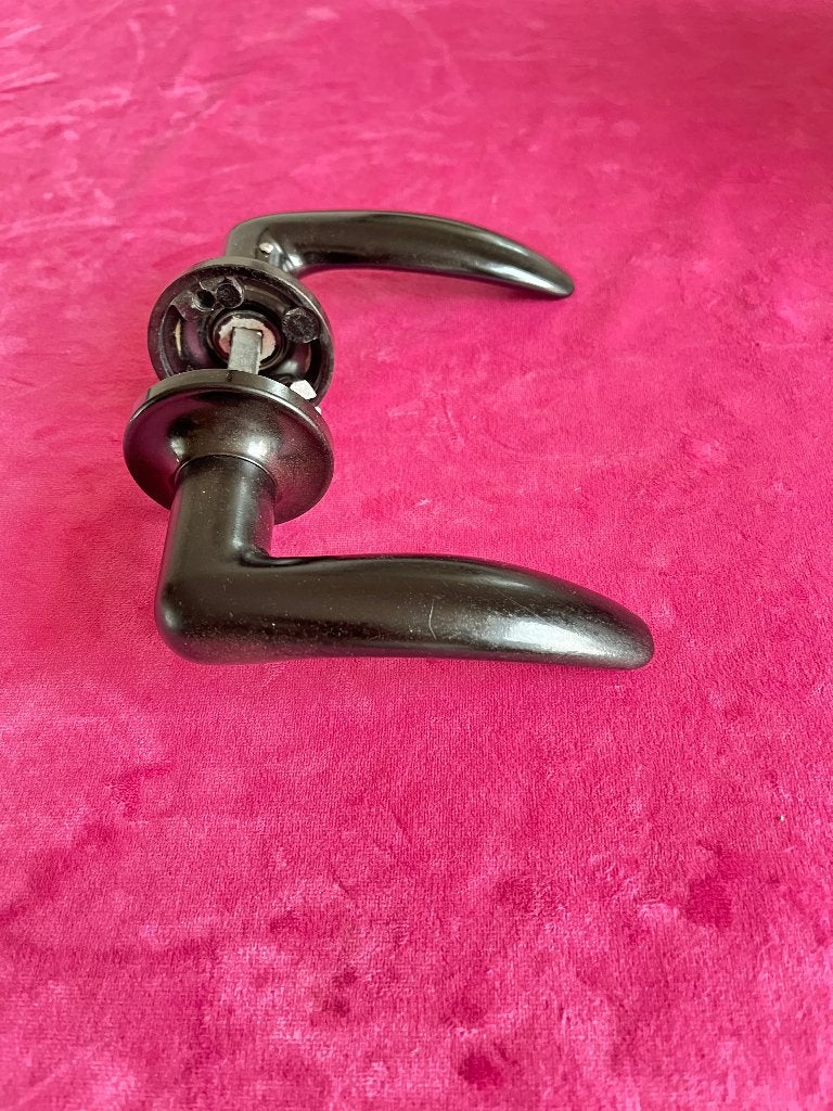 Bakelieten deurklinken, deurkrukken, lepel model klink nr 50, Antiek en Kunst, Ophalen of Verzenden