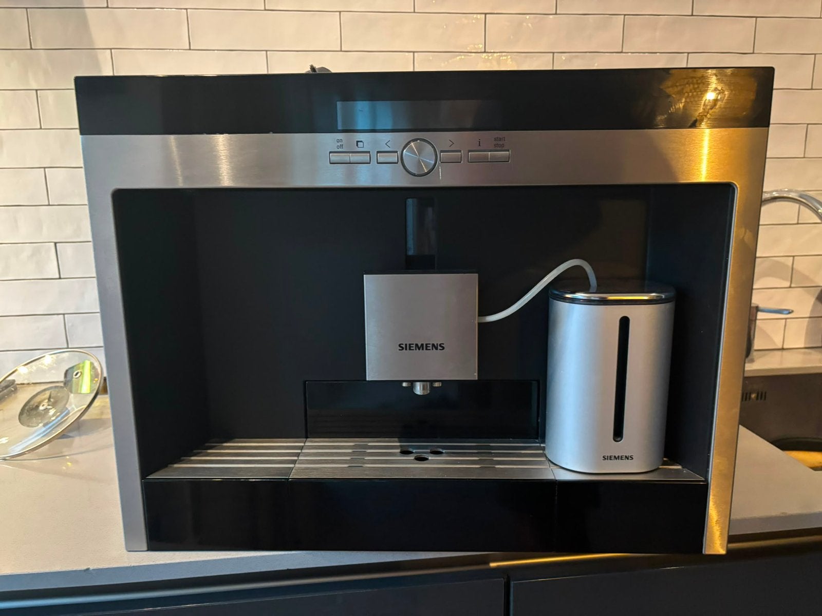 Siemens TK76K572 inbouw koffieautomaat. - Defect, Witgoed en Apparatuur, Koffiezetapparaten, Ophalen, Koffiemachine, Koffiebonen