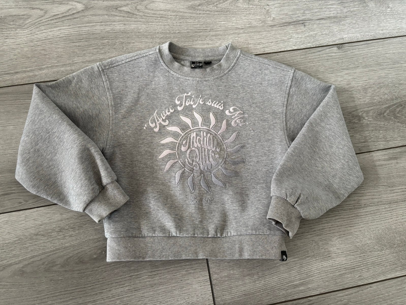 Nieuwe grijze Indian Blue trui   Maat 140, Kinderen en Baby's, Kinderkleding | Maat 140, Ophalen of Verzenden, Nieuw, Meisje