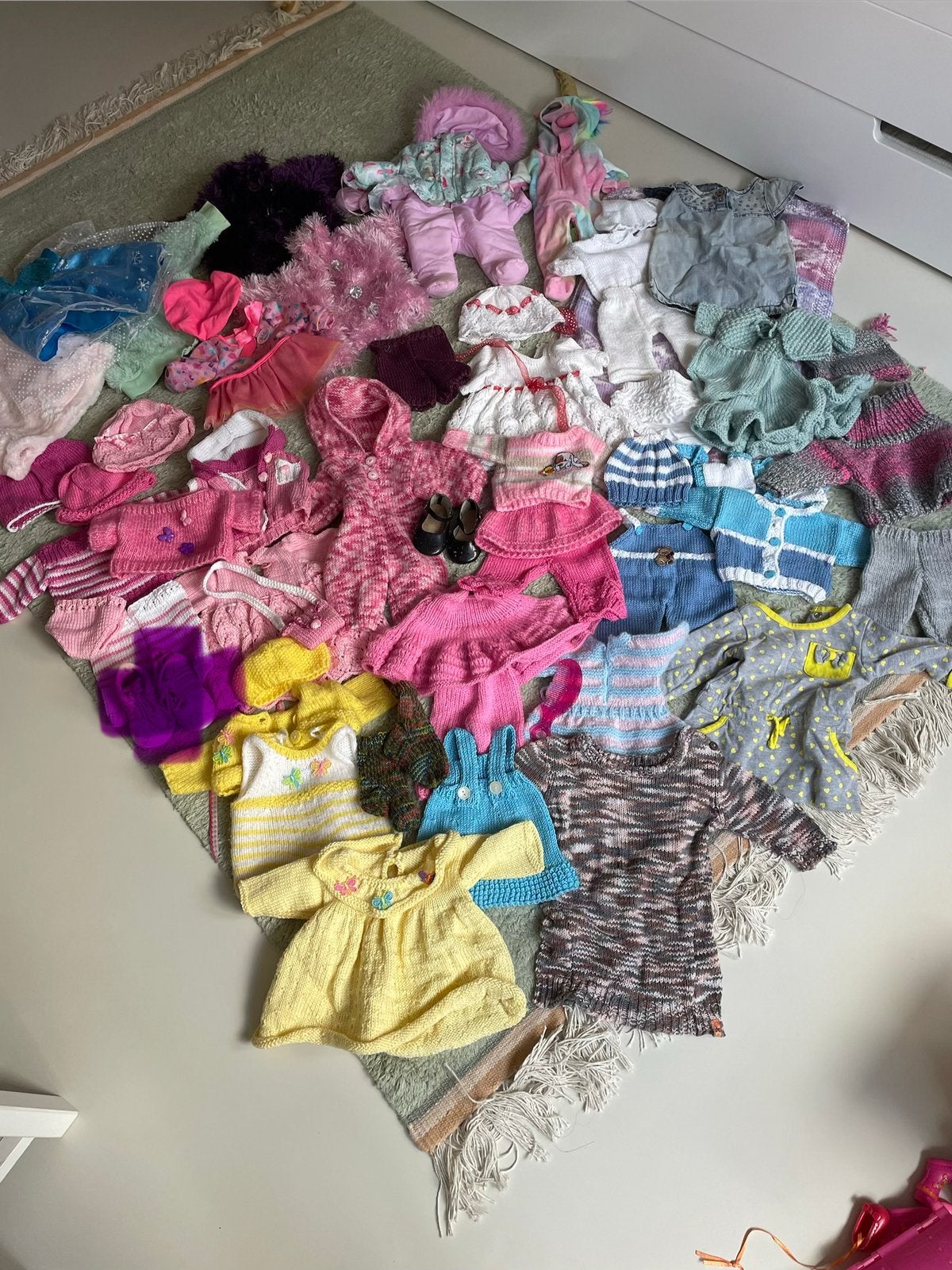Leuke hand gebreide poppenkleertjes, Ophalen, Handgemaakt, Zo goed als nieuw, Meerkleurig