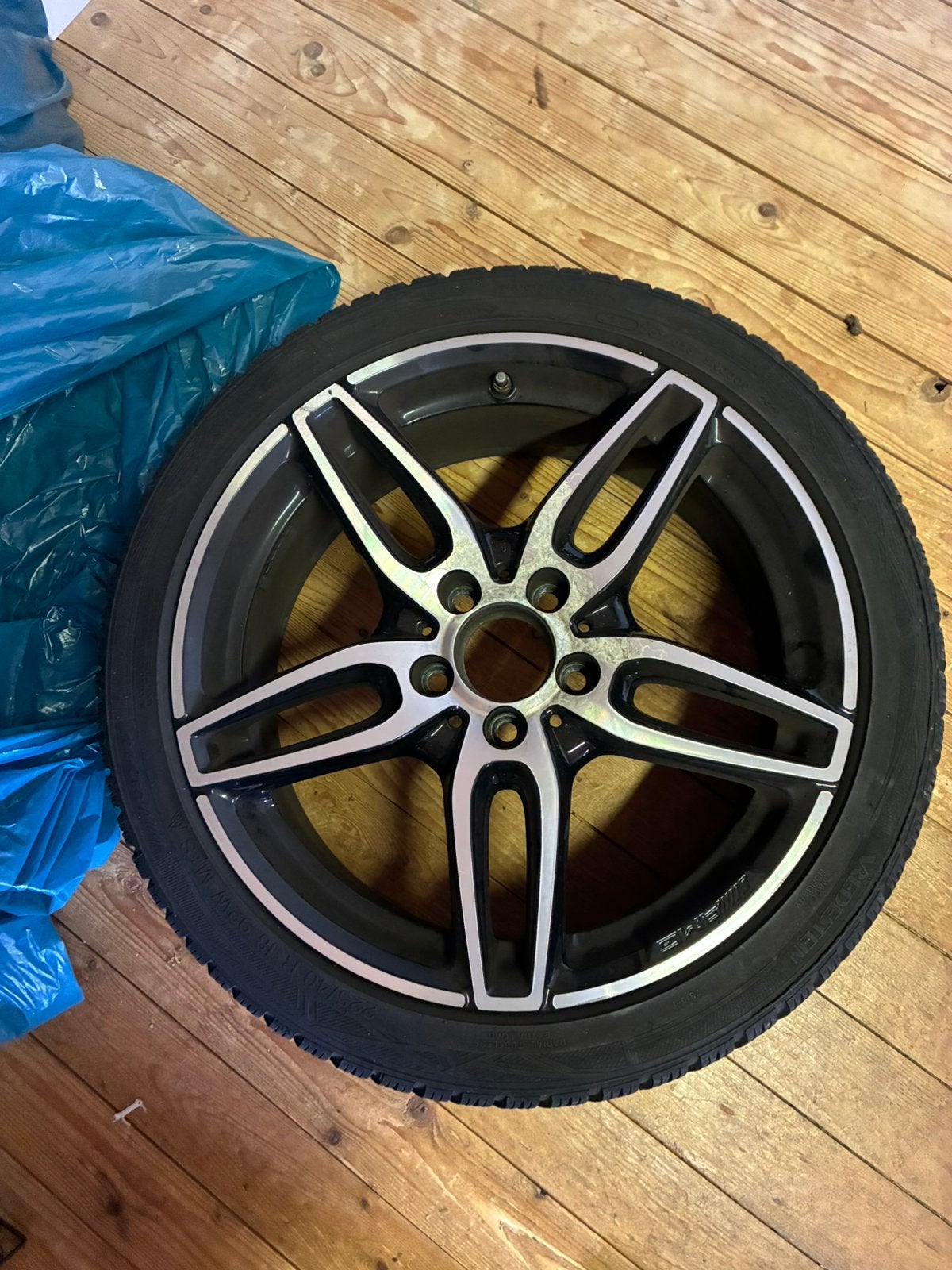 Mercedes Velgen en banden, Auto-onderdelen, Banden en Velgen, Ophalen, 18 inch, Winterbanden, Banden en Velgen