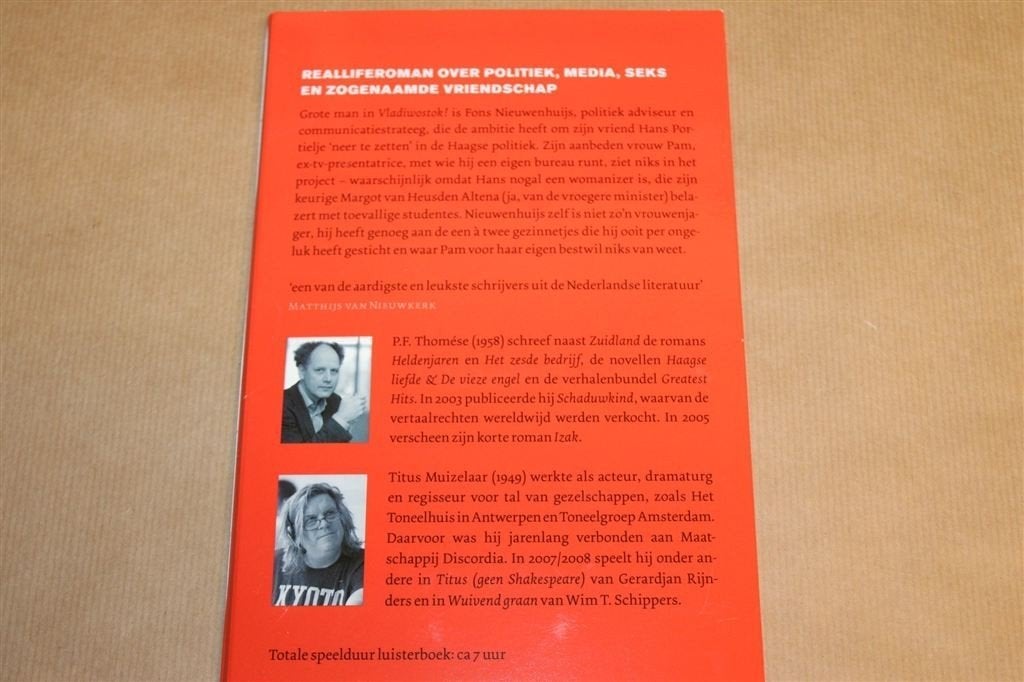 Vladivostok! — Thomése, Luisterboek 6 CD, Satire op Politiek, Ophalen of Verzenden