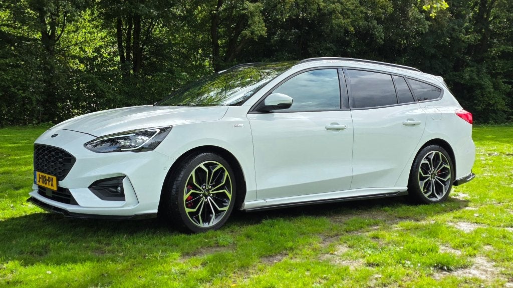 Foto 5 van Ford Focus Wagon 1.5 ST-Line 8-Aut 2020 Full Pano Body Trekh
