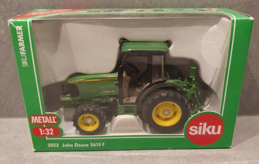 Siku Farmer 3053 John Deere 5615F Smalspoor Tractor 1:32, Overige merken, 1:32 tot 1:50, Overige typen, Nieuw
