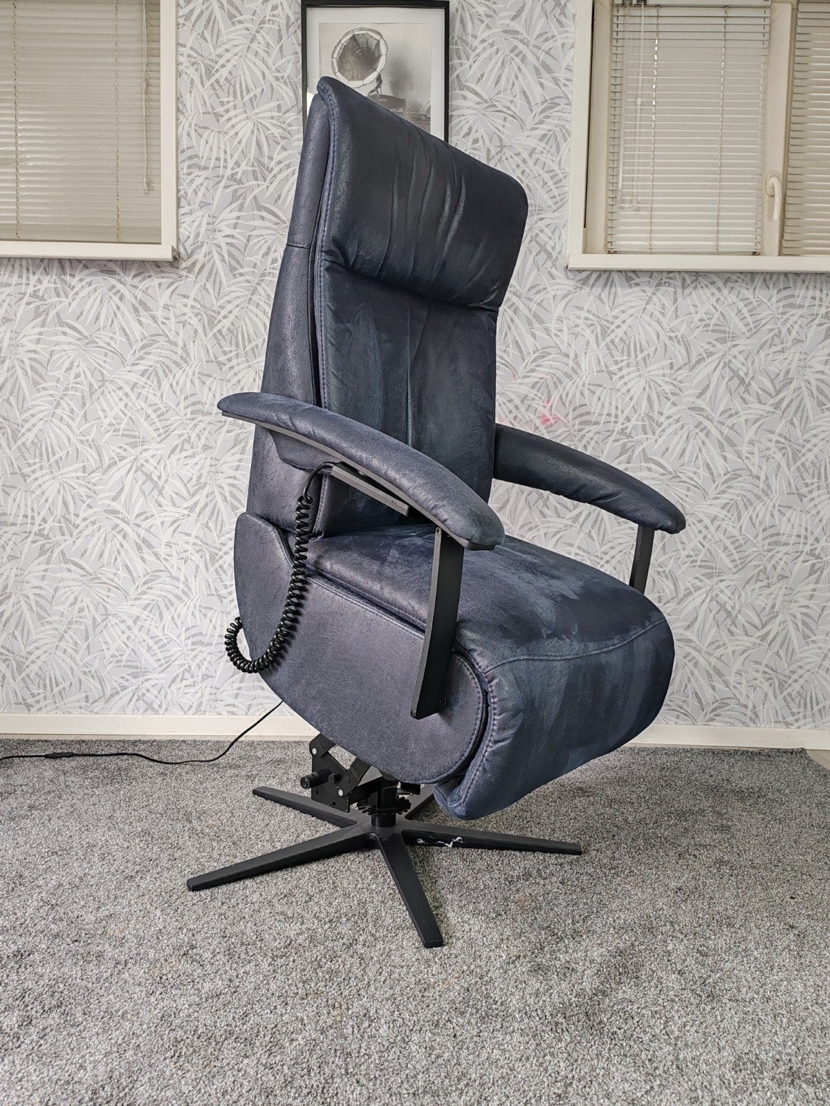 Meubelzorg Relaxfauteuil - Elektrisch Verstelbaar, Ophalen of Verzenden, Zo goed als nieuw, Onbekend, Stof
