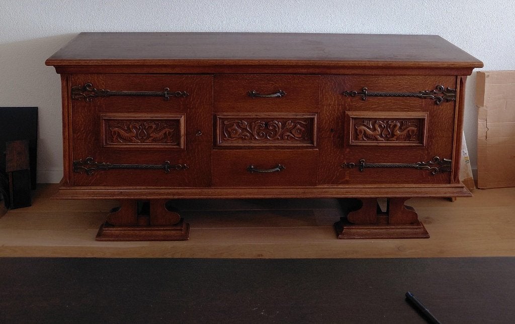 Antiek eiken dressoir met houtsnijwerk, Ophalen, Gebruikt, Antiek, klassiek, ambachtelijk, 150 tot 200 cm