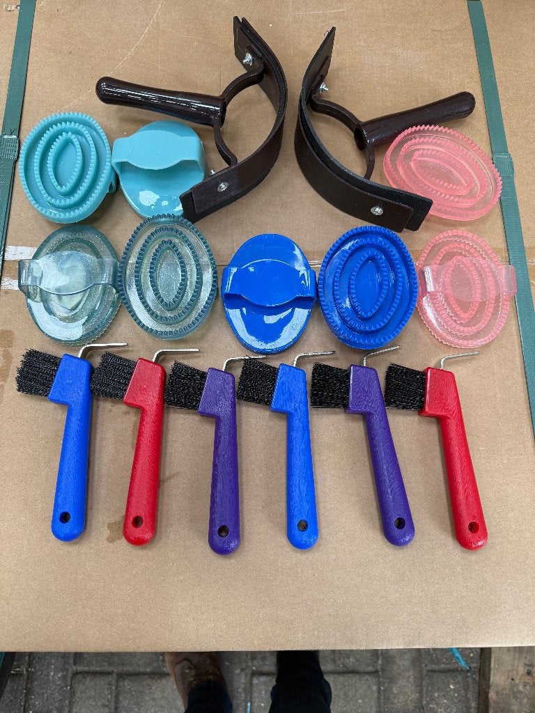 Paarden Borstel, hoevenkrabber, zweetmes sets AANBIEDING, Ophalen of Verzenden, Nieuw, Veelzijdigheid