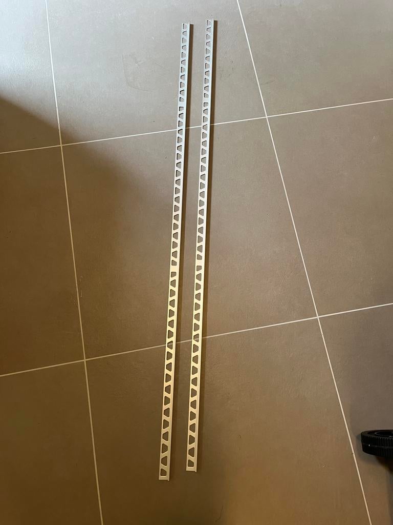 Tegel hoekprofiel aluminium 129cm lengte 2 stuks, Ophalen, Zo goed als nieuw, Aluminium