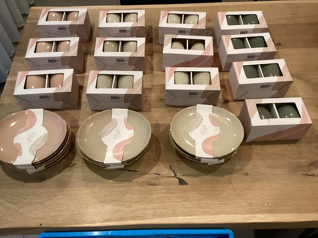 Fira servies van de Plus - Organische vormen, uniek design, Overige typen, Nieuw, Ophalen of Verzenden, Effen