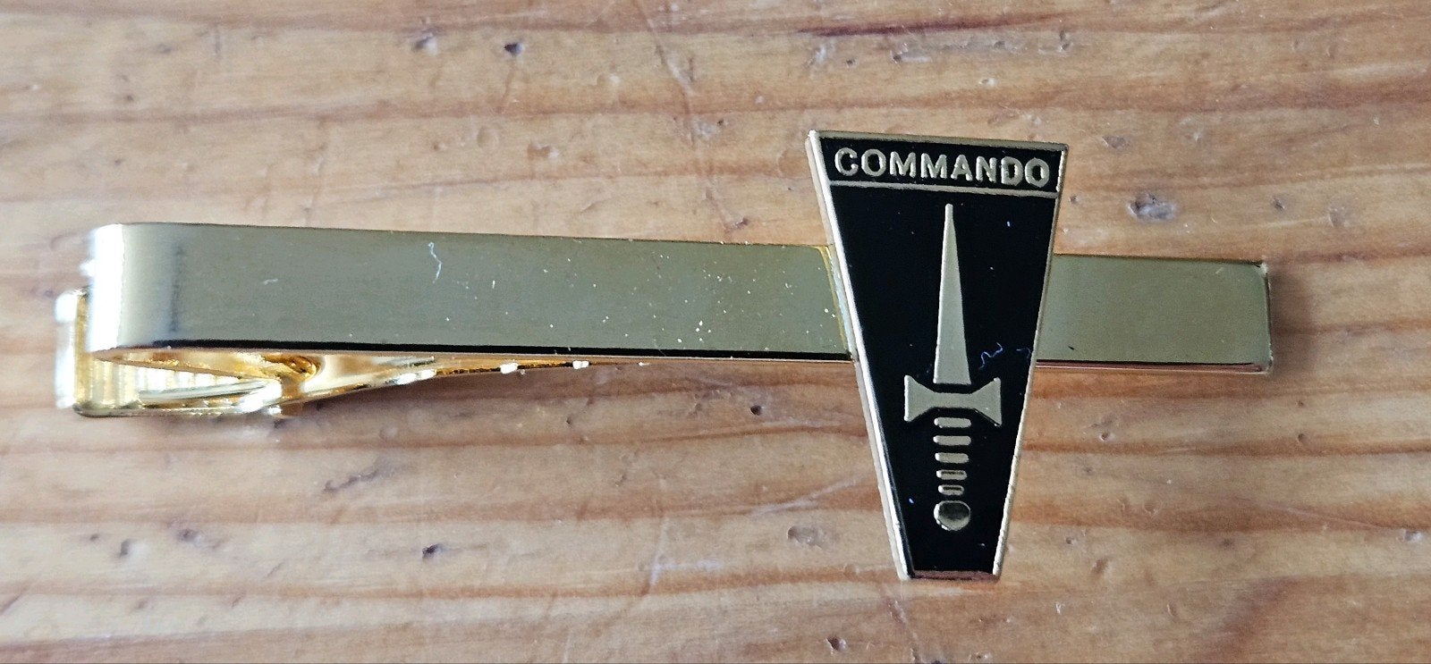 Dasspeld Commando, Verzamelen, Militaria | Algemeen, Ophalen of Verzenden, Landmacht, Nederland, Embleem of Badge