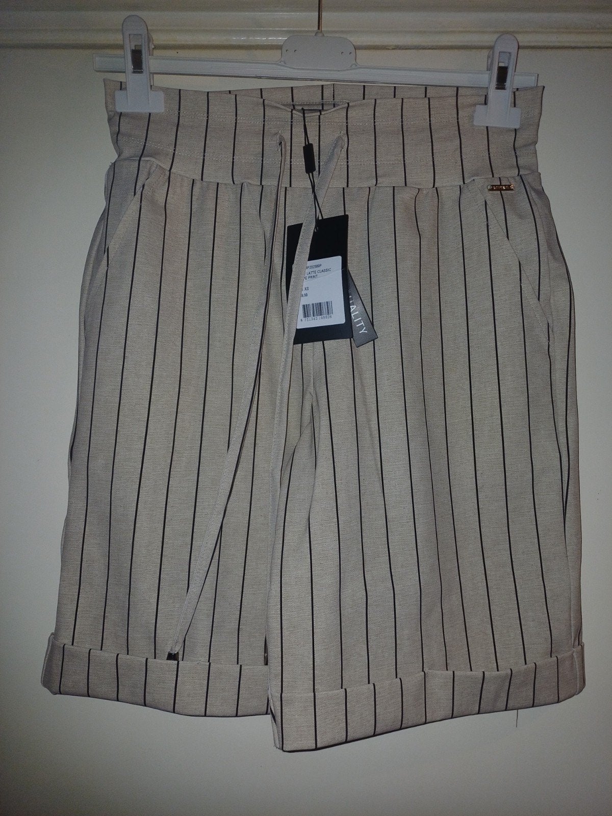 Mi piace travel Bermuda Latte Classic stripe print, Kleding | Dames, Kort, Beige, Onbekend, Nieuw