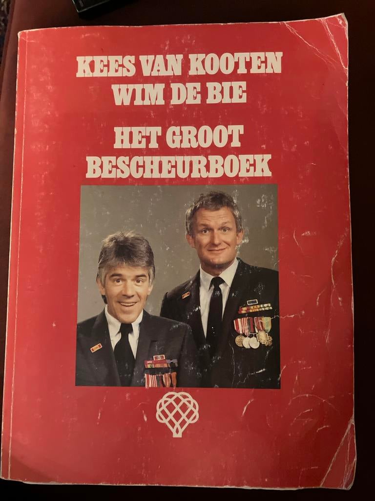 Het Groot Bescheurboek - Kees van Kooten & Wim de Bie, Boeken, Humor, Ophalen of Verzenden, Gelezen, Anekdotes en Observaties