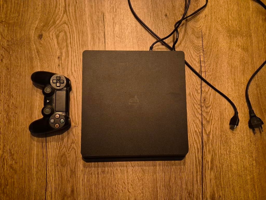 Playstation 4 Slim 500GB - Incl. 8 PS4 spellen., 500 GB, Verzenden, Zo goed als nieuw, Met 1 controller