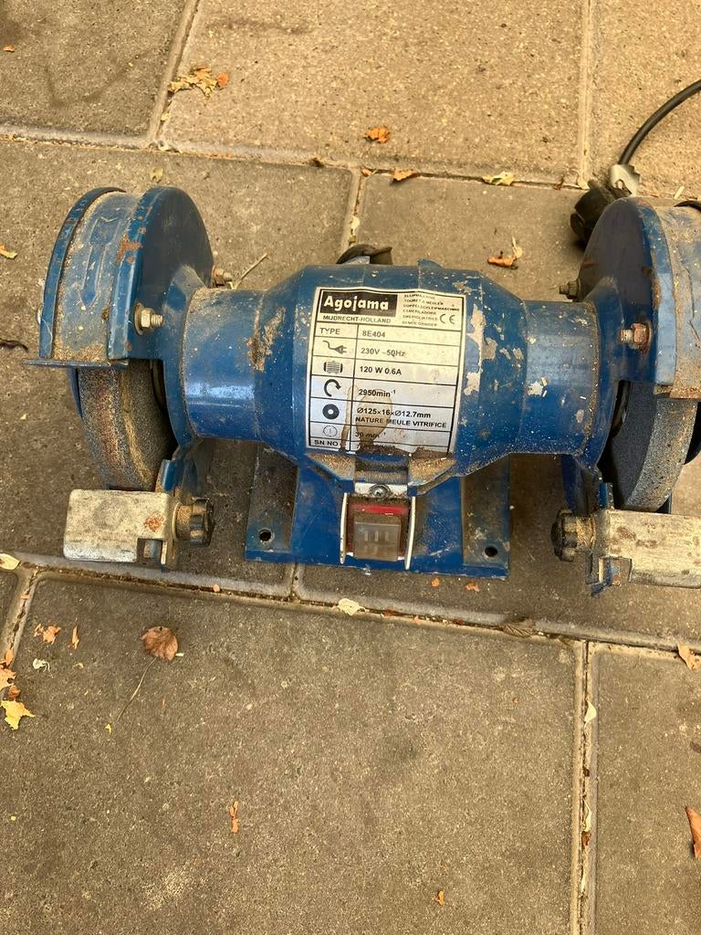 Slijp machine te koop, Ophalen, Zo goed als nieuw, Minder dan 700 watt, Werkbankslijpmachine