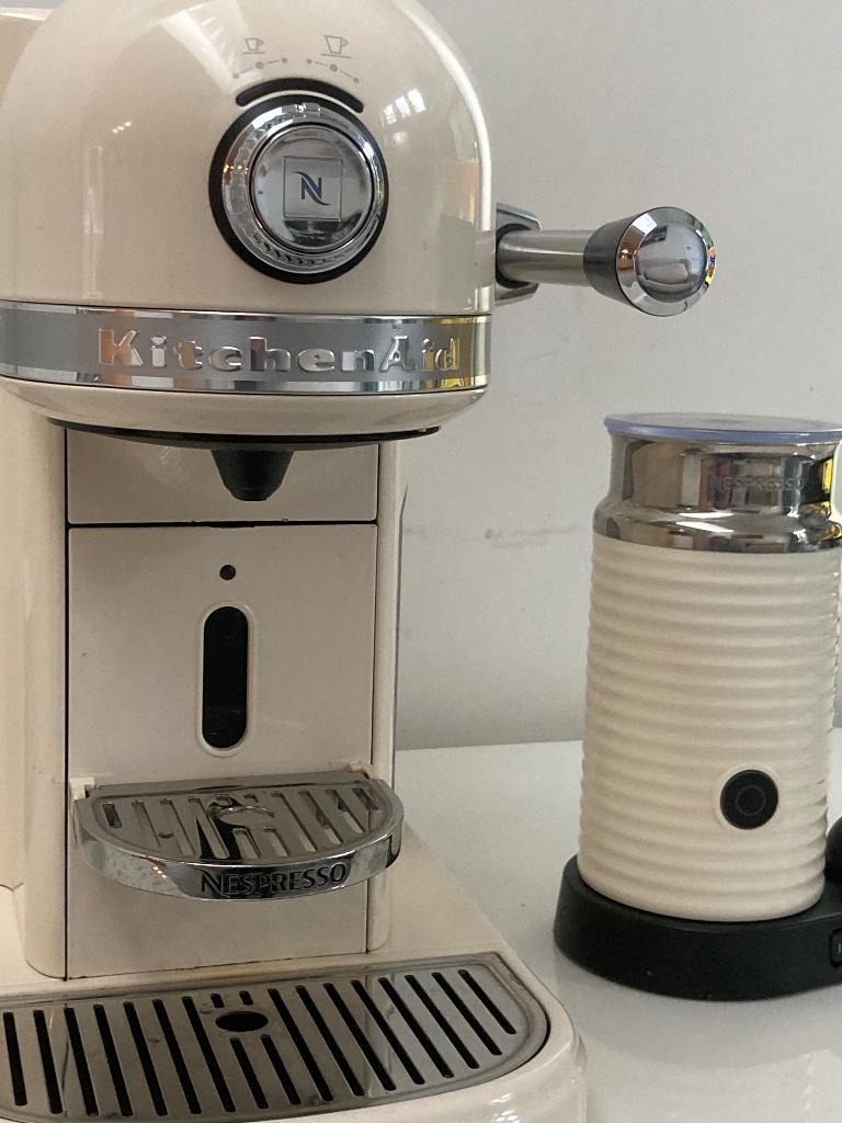 Reparatie KitchenAid Nespresso – lekkage via lekbak, Ophalen of Verzenden, 1 kopje, Koffiepads en cups, Afneembaar waterreservoir