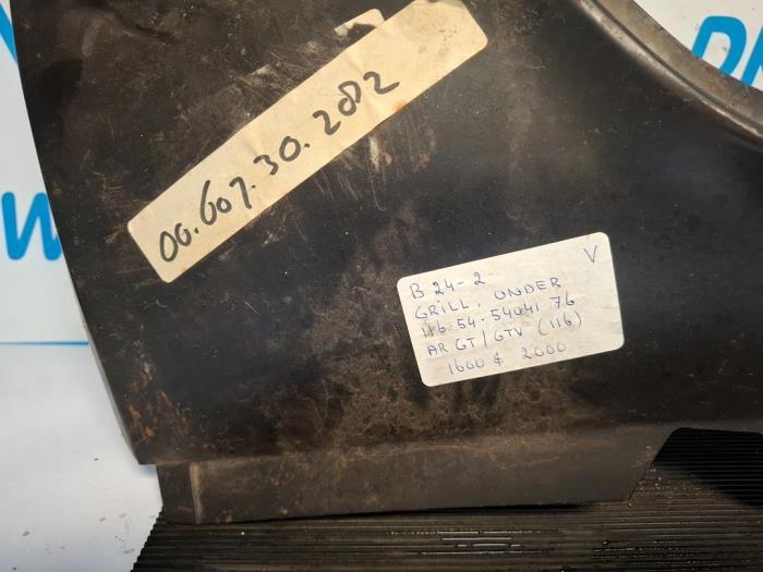 Frontpaneel van een Alfa Romeo Alfetta, Gebruikt, -, Verzenden, -