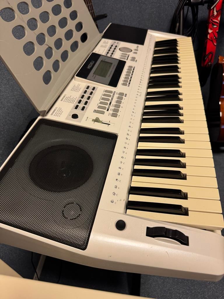 Medeli Keyboard - A100, Muziek en Instrumenten, Keyboards, Ophalen, Medeli, Aanslaggevoelig, 61 toetsen