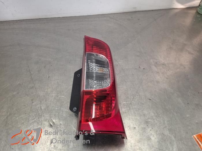 Achterlicht rechts van een Citroen Nemo
