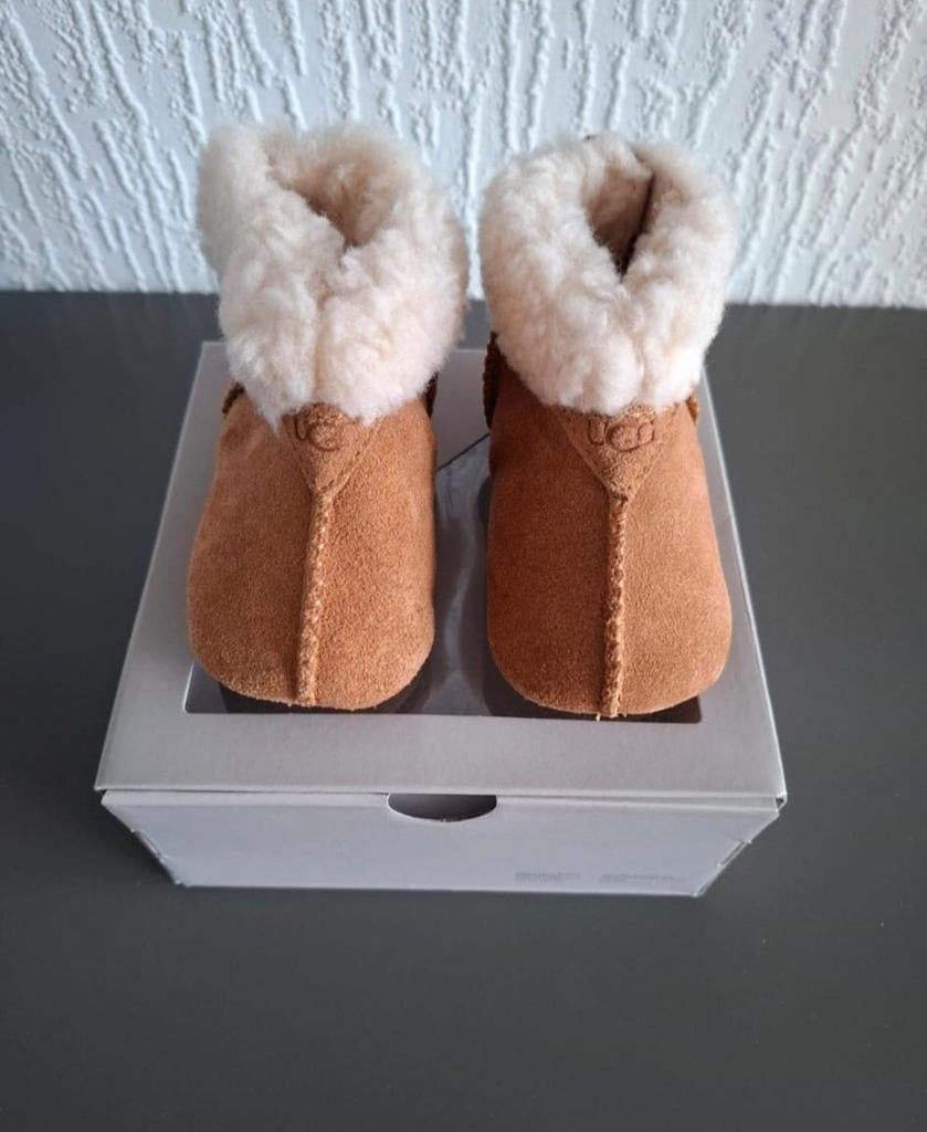 Originele ugg slofjes, Slofjes, UGG, Jongetje of Meisje, Ophalen of Verzenden