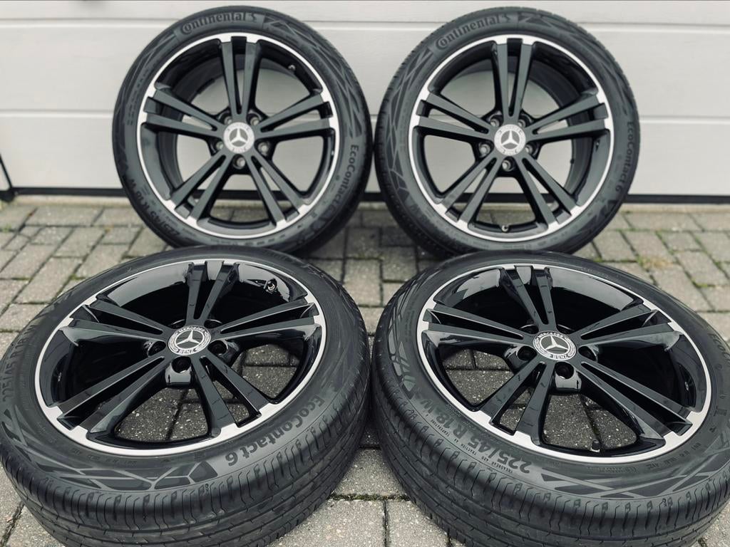 18 Inch Zwarte Originele Mercedes Velgen 225/45/18 5x112 !!!, Auto-onderdelen, Banden en Velgen, 18 inch, Banden en Velgen, Ophalen of Verzenden