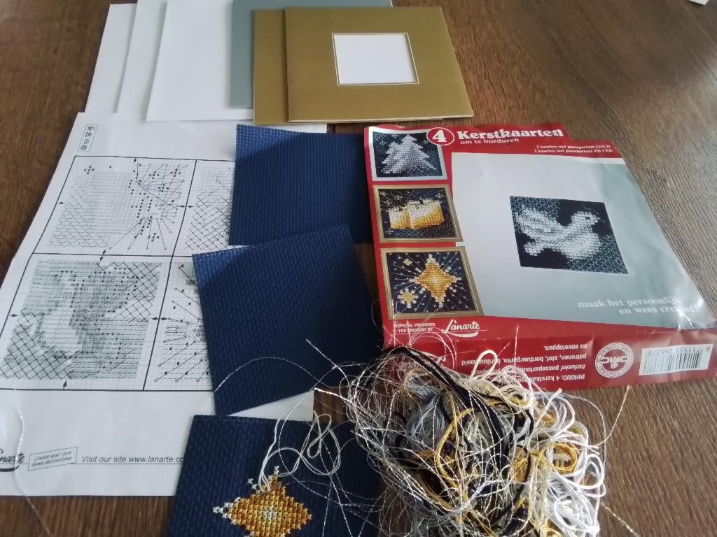 Borduurpakketje voor 2 kerstkaarten te maken, en 1 is er al, Ophalen of Verzenden, Zo goed als nieuw, Handborduren, Borduurpakket