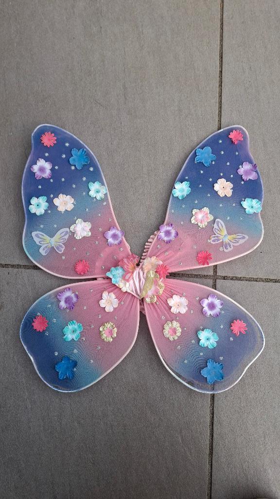 Carnaval verkleden vlinder elfen vleugels one size bloemen, Kinderen en Baby's, Carnavalskleding en Verkleedspullen, Zo goed als nieuw
