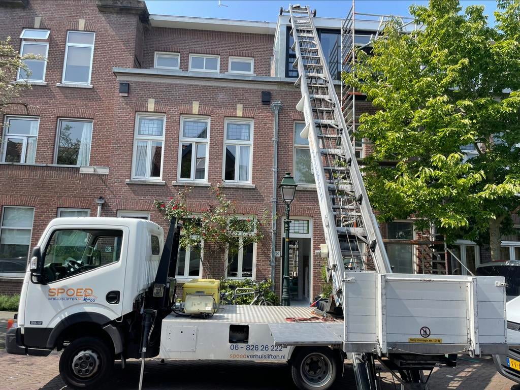 Foto 14 van Verhuislift huren | Ladderlift / Meubellift met bediening