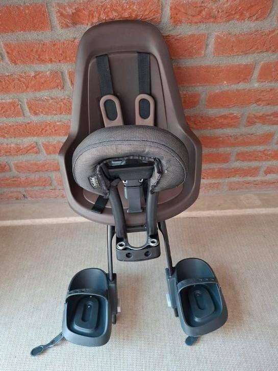 Bobike Mini One Chocolate Brown Voorstoeltje met slaaprol., Ophalen, Bobike voorzitje, Gebruikt, Voetsteuntjes