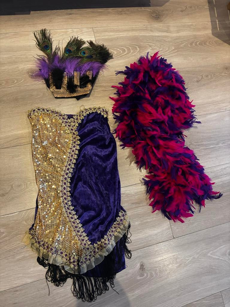 Braziliaans Carnaval Jurkje met Boa en Hoofddeksel, Kleding | Dames, Carnavalskleding en Feestkleding, Zo goed als nieuw, Kleding